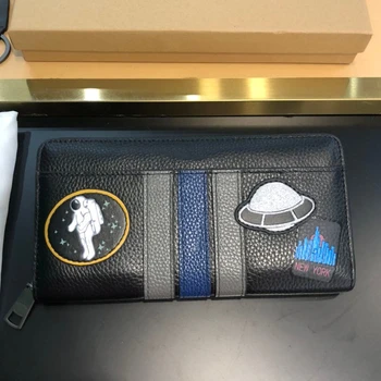 2020 Famous Luxury Brand Men's wallet leather Cowhide size 20*10*2 cm
2020 Famous Luxury Brand Men's wallet leather Cowhide size 20*10*2 cm