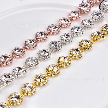 2yards Gold Silver Rhinestone Flower Chain Lace Trim Wedding Dress Ornaments Bride Headdress Applique Decoration Sew on Garment 
2yards Gold Silver Rhinestone Flower Chain Lace Trim Wedding Dress Ornaments Bride Headdress Applique Decoration Sew on Garment
