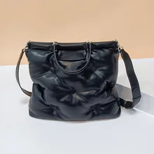 Winter Cotton Space Bag Designer Padded Women Handbag Filling Down Shoulder Bag High Quality Quilting Crossbody Bags for Women
Winter Cotton Space Bag Designer Padded Women Handbag Filling Down Shoulder Bag High Quality Quilting Crossbody Bags for Women