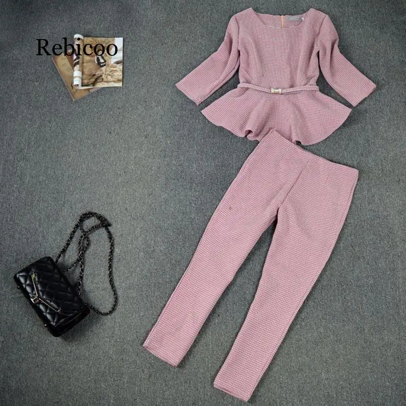 New 2019 Spring Autumn Fashion Women's Business Pants Suits Houndstooth Checker Pattern Ruffles Suits For Women 2 Pieces Set
New 2019 Spring Autumn Fashion Women's Business Pants Suits Houndstooth Checker Pattern Ruffles Suits For Women 2 Pieces Set