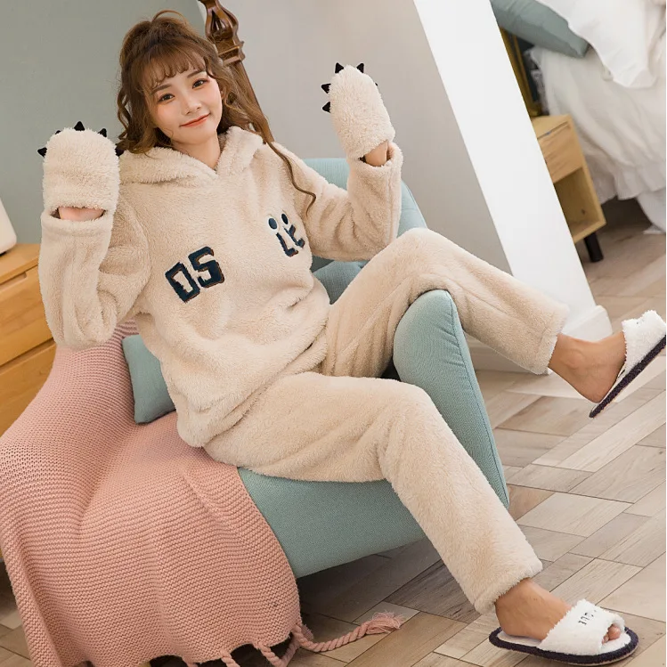 Pajamas Women's Autumn & Winter Flannel Brushed And Thick Sweet Cute Hooded Pullover Long Velvet Homewear Set
Pajamas Women's Autumn & Winter Flannel Brushed And Thick Sweet Cute Hooded Pullover Long Velvet Homewear Set