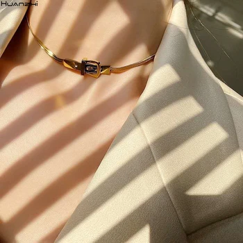 HUANZHI 2020 Simple Metal Geometric Belt Buckle Necklace Snake Bone Chain Personality Necklace Clavicle Choker for Women Jewelry
HUANZHI 2020 Simple Metal Geometric Belt Buckle Necklace Snake Bone Chain Personality Necklace Clavicle Choker for Women Jewelry