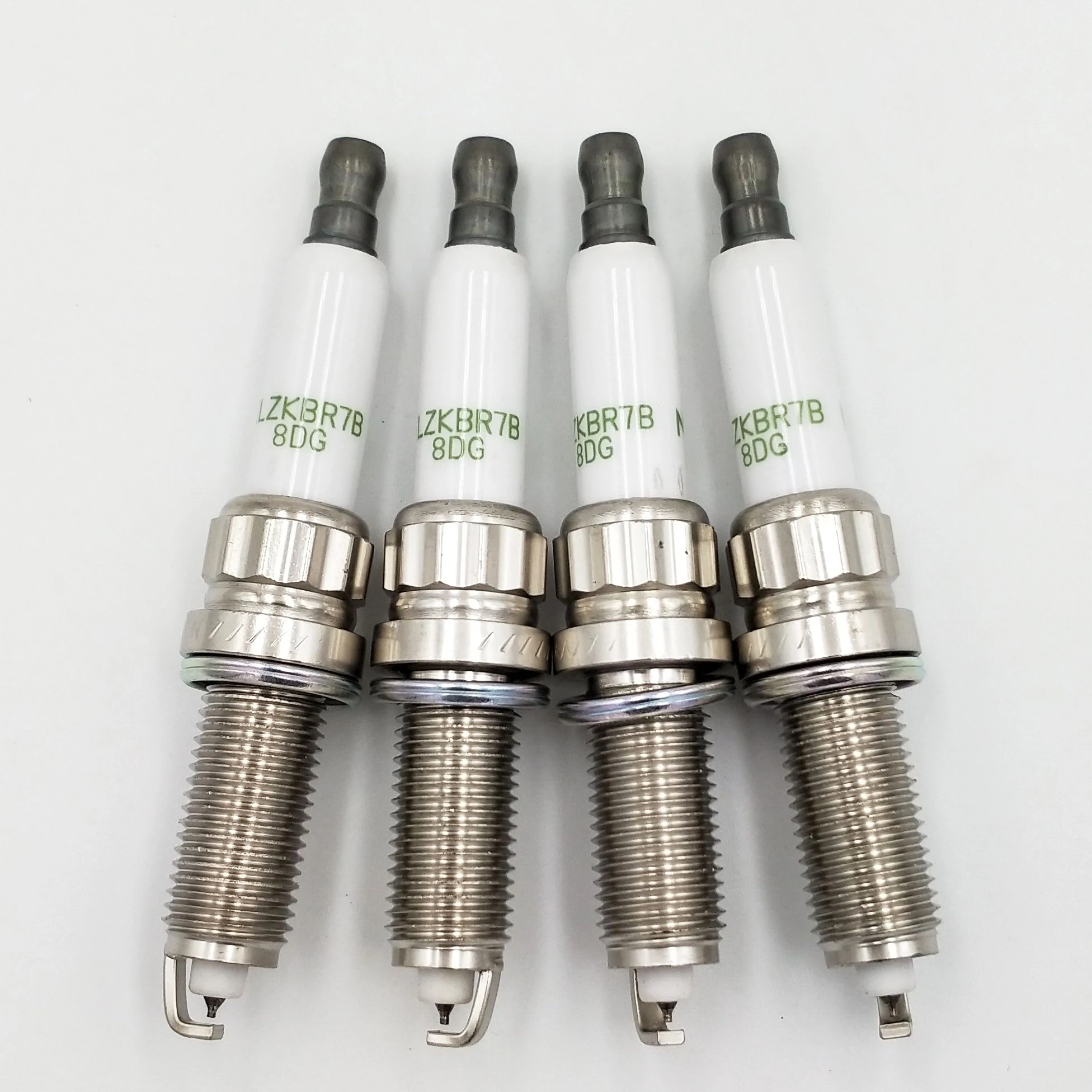 6PCS fast delivery ILZKBR7B8DG 95770 Car Spark Plugs For CLS63 RCZ C3-XR C4 C5 Cooper
6PCS fast delivery ILZKBR7B8DG 95770 Car Spark Plugs For CLS63 RCZ C3-XR C4 C5 Cooper