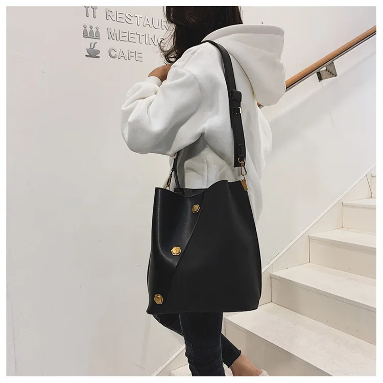Waliicorners women shoulder bags designer rivet wide strap crossbody bag luxury leather patchwork large bucket big purses 13 H3ab5bb9c922a4b5b8e1c8a8925c066edW