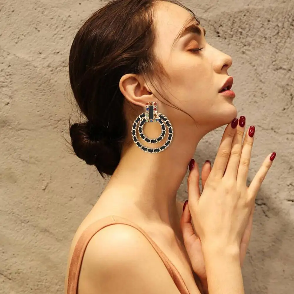 Ethnic Palace Baroque Geometric Rhinestone Round Earrings Double Circles Vintage Dangle Drop Earrings for Women Wedding Jewelry
Ethnic Palace Baroque Geometric Rhinestone Round Earrings Double Circles Vintage Dangle Drop Earrings for Women Wedding Jewelry
