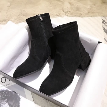 REVT Ladies boots girls winter Martin boots women zip with velvet thick heel short boots fashion boots large size women's shoes
REVT Ladies boots girls winter Martin boots women zip with velvet thick heel short boots fashion boots large size women's shoes