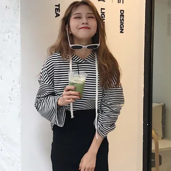 Casual Women Sweatshirt Long-sleeved Hooded Sweatshirt Autumn Loose Striped Hoodies 
Casual Women Sweatshirt Long-sleeved Hooded Sweatshirt Autumn Loose Striped Hoodies