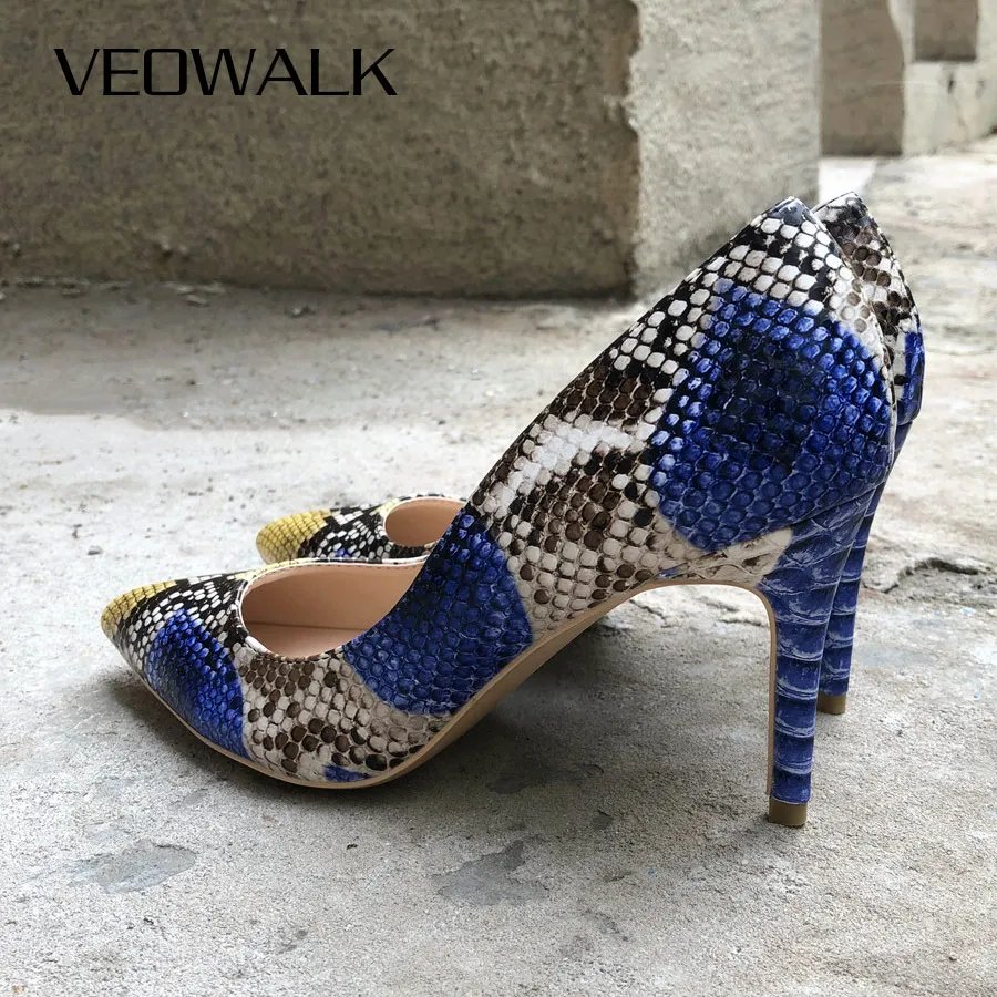 Сексуальные тисненые женские туфли Veowalk со змеиным узором и острым носком на высоком каблуке, женские туфли-лодочки без шнуровки, модная женская обувь для ночного клуба
Сексуальные тисненые женские туфли Veowalk со змеиным узором и острым носком на высоком каблуке, женские туфли-лодочки без шнуровки, модная женская обувь для ночного клуба