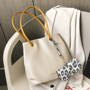 Vintage Printing Big Capacity Tote Bag Women Composite Bag PU Leather Bags Shoulder Bag Casual Totes Fashion Bags Tote
Vintage Printing Big Capacity Tote Bag Women Composite Bag PU Leather Bags Shoulder Bag Casual Totes Fashion Bags Tote