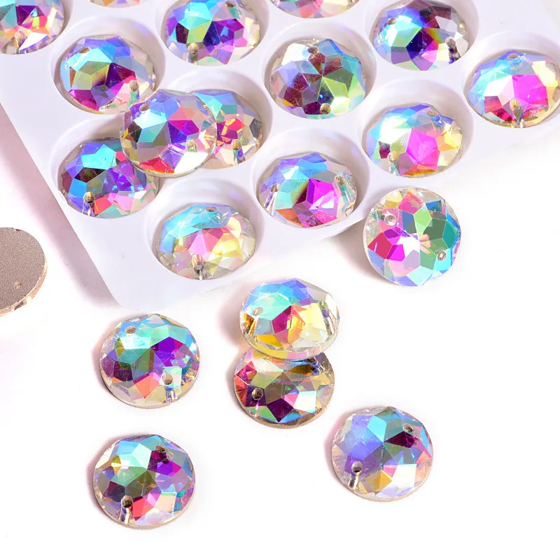 36pcs 14mm Glass Strass Crystal AB Round Gird Sew On Rhinestones White Holes White Sew-on Stones For Clothes Decoration B1012
36pcs 14mm Glass Strass Crystal AB Round Gird Sew On Rhinestones White Holes White Sew-on Stones For Clothes Decoration B1012