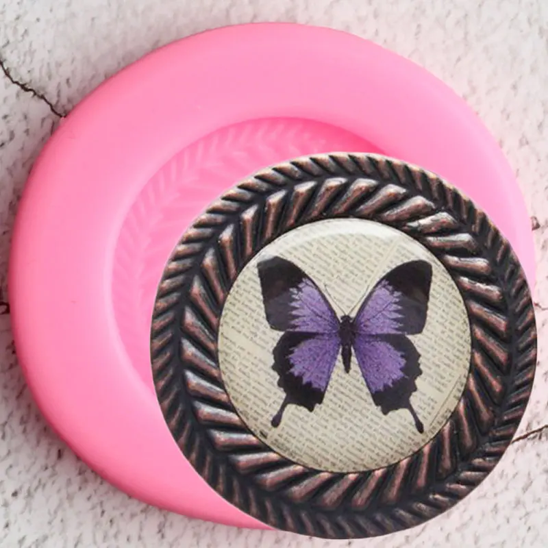Round Cameo Frame Silicone Mold Buttons Cupcake Topper Fondant Cake Decorating Tools Polymer Clay Candy Chocolate Gumpaste Mould
Round Cameo Frame Silicone Mold Buttons Cupcake Topper Fondant Cake Decorating Tools Polymer Clay Candy Chocolate Gumpaste Mould