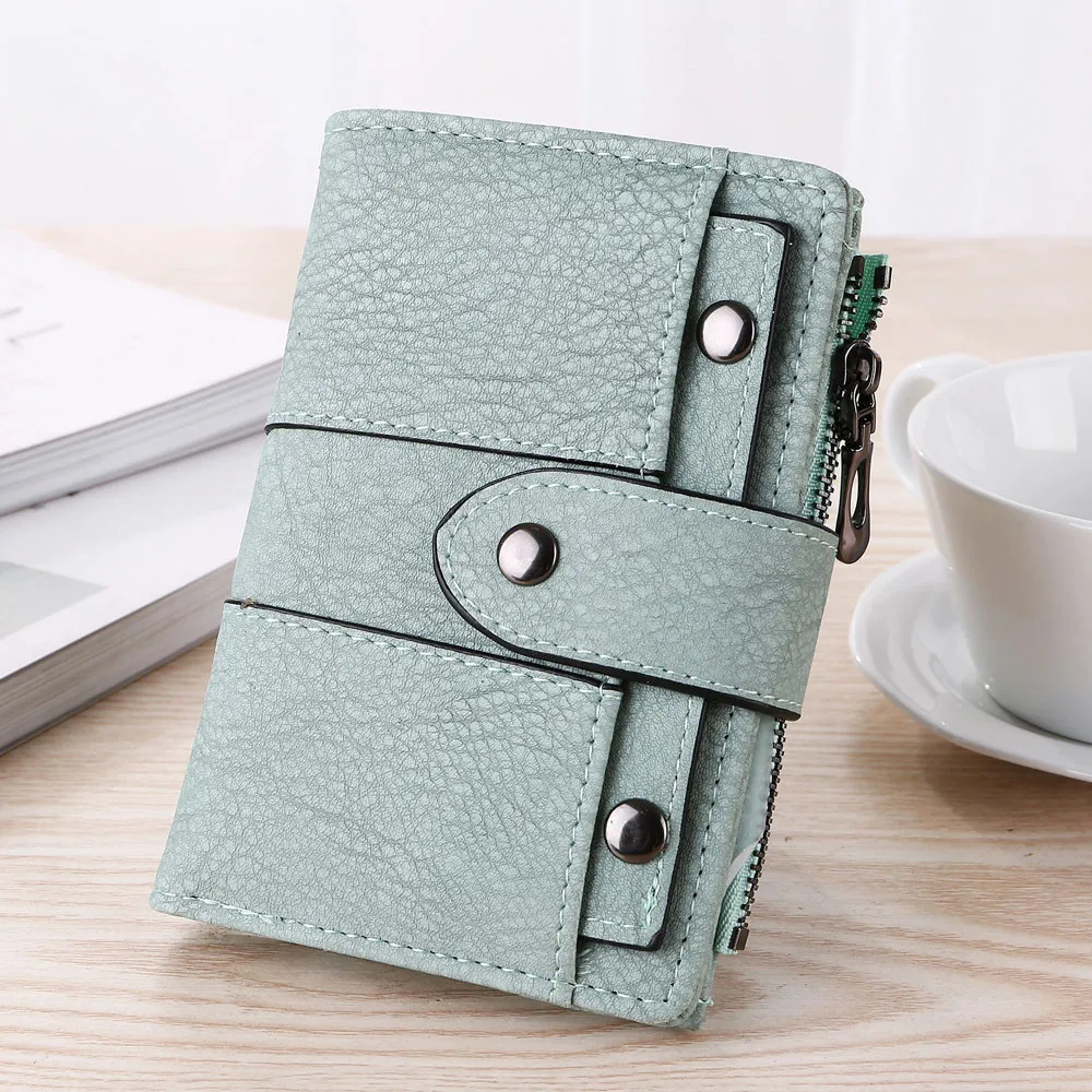 Women Wallet Simple Retro Rivets Short Wallet Coin Purse Card Holders Handbag for Girls Purse Small Wallet Ladies Bolsa Feminina
Women Wallet Simple Retro Rivets Short Wallet Coin Purse Card Holders Handbag for Girls Purse Small Wallet Ladies Bolsa Feminina