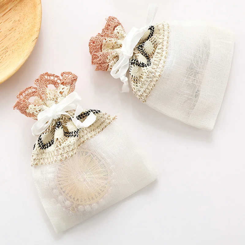 1/5pcs 10*14cm Beige Lace Flower Wave Drawstring Party Gift Pouch Bags Jewelry Display Packaging Fabrice Bags Supplies 
1/5pcs 10*14cm Beige Lace Flower Wave Drawstring Party Gift Pouch Bags Jewelry Display Packaging Fabrice Bags Supplies