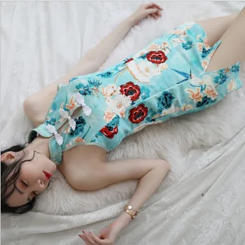 Chinese Dress Sexy Lingerie Cheongsam Hollow Fashion Prints Seductive Backless Hollow Halter Split Bodycon Satin Dress Nightclub
Chinese Dress Sexy Lingerie Cheongsam Hollow Fashion Prints Seductive Backless Hollow Halter Split Bodycon Satin Dress Nightclub