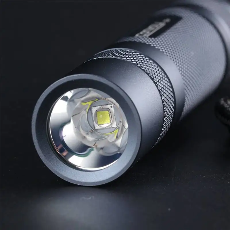 

Gray Convoy S2+ SST40 1800lm 5000K 6500K Temperature Protection Management 18650 Flashlight for Camping Hunting LED Torch