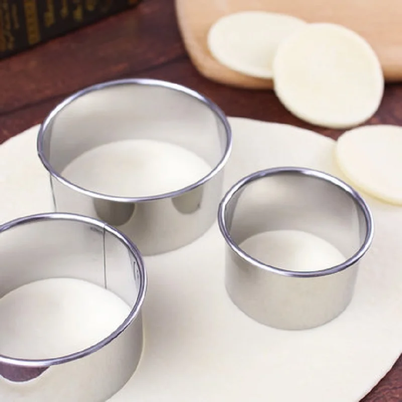 Three-Piece Dumpling Skin Mold Set Stainless Steel Kitchen Tool Round Mousse Circle Baking Tool Set Cake Baking Tool 
Three-Piece Dumpling Skin Mold Set Stainless Steel Kitchen Tool Round Mousse Circle Baking Tool Set Cake Baking Tool
