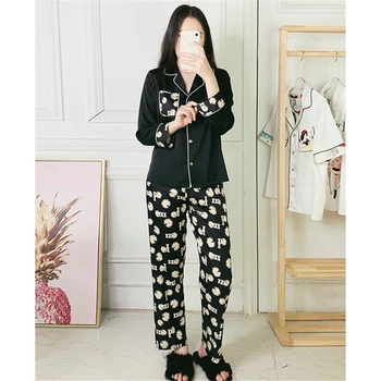 Pajamas women's suits spring and summer new thin section Korean version loose long sleeve two-piece home service leisure black
Pajamas women's suits spring and summer new thin section Korean version loose long sleeve two-piece home service leisure black