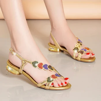 Gold Color Crystal Design Women Low Heel Platform Sandals PURhinestone Sandal Summer Fashion New H20605-12
Gold Color Crystal Design Women Low Heel Platform Sandals PURhinestone Sandal Summer Fashion New H20605-12