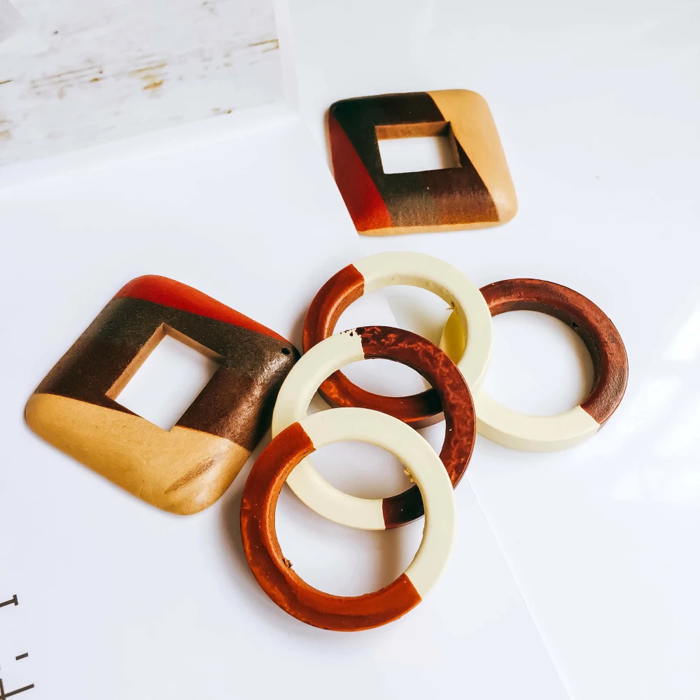 Деревянные круглые квадратные серьги-капли, аксессуары для подвесок, ожерелье, подвески, ювелирные изделия, фурнитура «сделай сам», материал 6 шт.
Деревянные круглые квадратные серьги-капли, аксессуары для подвесок, ожерелье, подвески, ювелирные изделия, фурнитура «сделай сам», материал 6 шт.