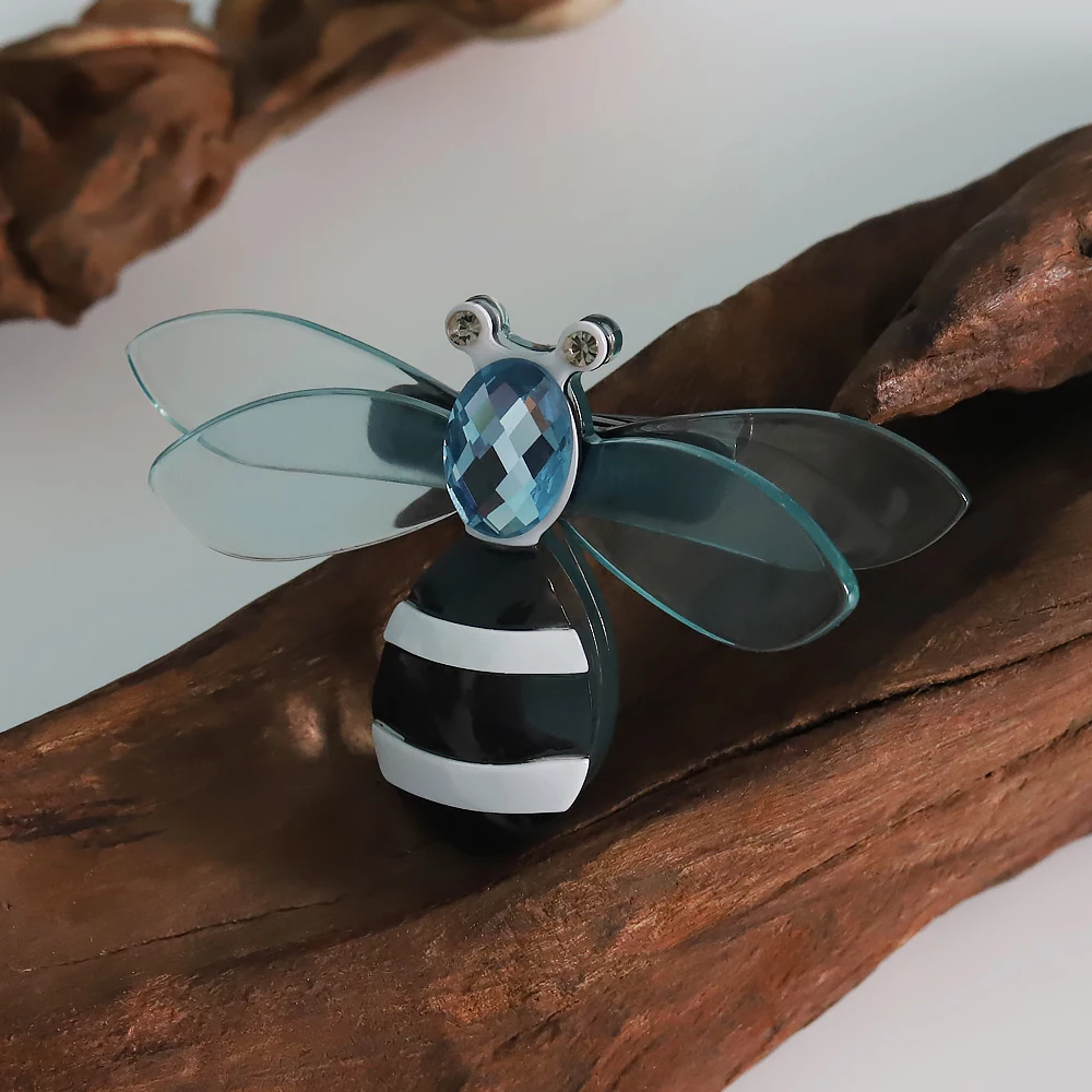 Brand Design Insect Series Brooch Women Delicate Little Bee Brooches Handmade Acrylic Safety Pins Brooch Jewelry Gifts For Girl
Brand Design Insect Series Brooch Women Delicate Little Bee Brooches Handmade Acrylic Safety Pins Brooch Jewelry Gifts For Girl