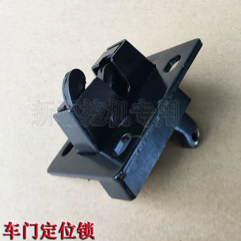 Xinyuan 65-75W-8-9T Mechanical Rubber Wheel Excavator Door Positioning Lock Back Lock Original Parts
Xinyuan 65-75W-8-9T Mechanical Rubber Wheel Excavator Door Positioning Lock Back Lock Original Parts