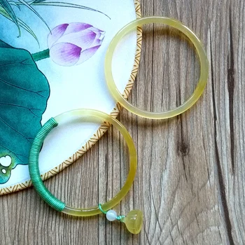 Natural agate pinstripe lotus bracelet woman sends friend to bring her own
Natural agate pinstripe lotus bracelet woman sends friend to bring her own
