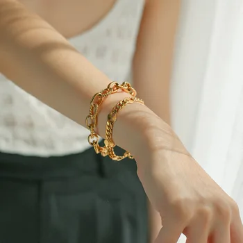 European and American Style Thick Chain Bracelet Simple and Versatile Stacked Metal Jewelry 
European and American Style Thick Chain Bracelet Simple and Versatile Stacked Metal Jewelry