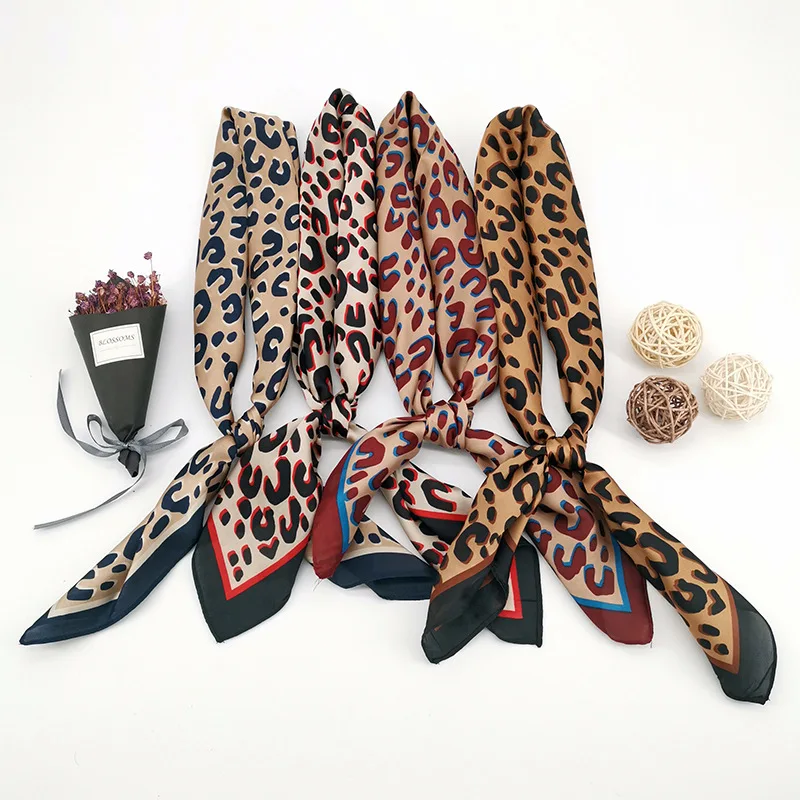 2020 New Leopard Printed 70x70CM Square Silk-Like Scarf Women
2020 New Leopard Printed 70x70CM Square Silk-Like Scarf Women