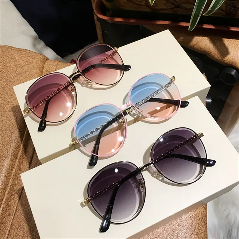 2019 New Brand Designer Women Sunglasses Oversized Female Fashion Sun glasses For Women UV400
2019 New Brand Designer Women Sunglasses Oversized Female Fashion Sun glasses For Women UV400