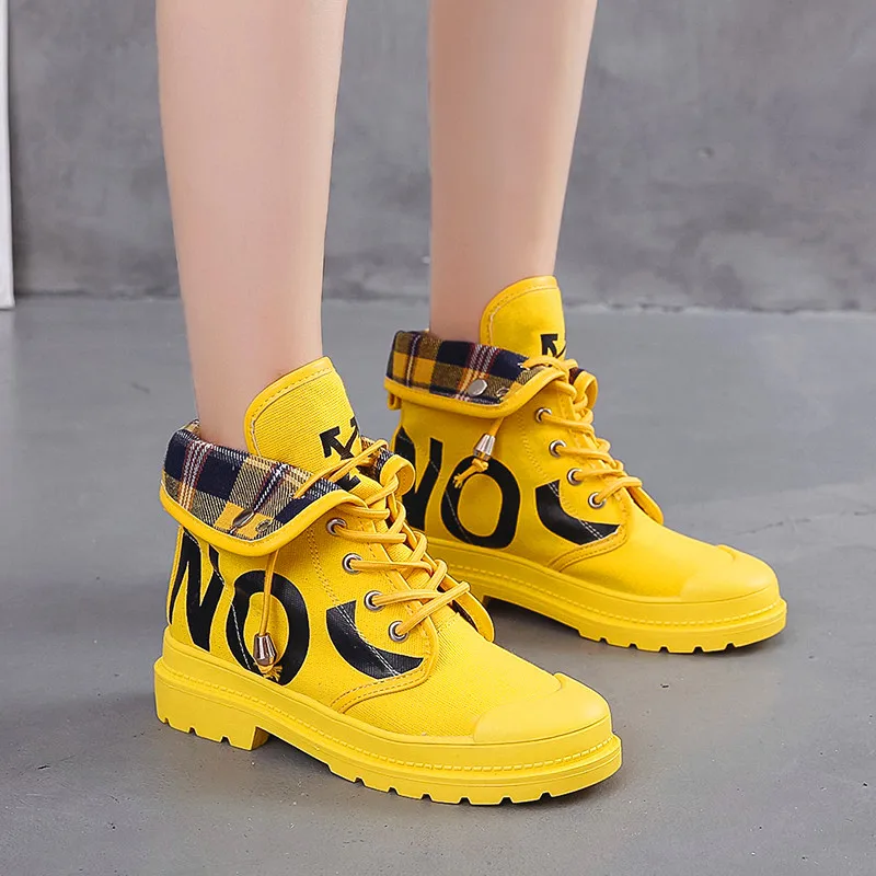 Canvas Martin Boots British High Female Student Shoes Lightweight Non-slip Wear Resistant PU Bottom Women's Vulcanize Shoes
Canvas Martin Boots British High Female Student Shoes Lightweight Non-slip Wear Resistant PU Bottom Women's Vulcanize Shoes
