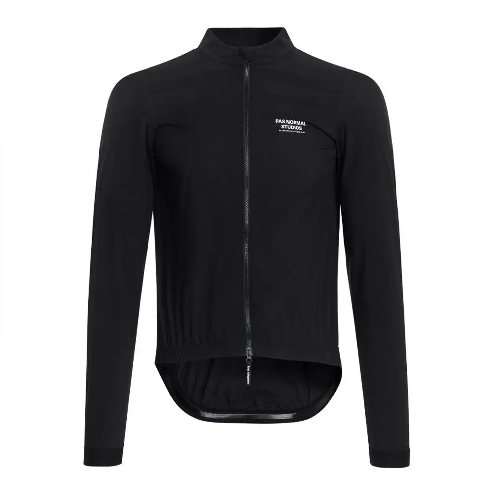 2019 Lightweight wind jacket Two-way zipper for easy access race fit cut windproof and Water repellent nylong fabric
2019 Lightweight wind jacket Two-way zipper for easy access race fit cut windproof and Water repellent nylong fabric