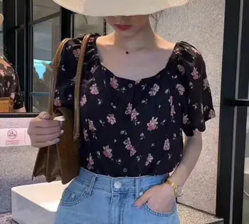 Elegant Floral Print Silk Blouse Women 2020 New Square Neck Short Sleeves Single Breasted Blouse Black Popular Shirts Ladies
Elegant Floral Print Silk Blouse Women 2020 New Square Neck Short Sleeves Single Breasted Blouse Black Popular Shirts Ladies