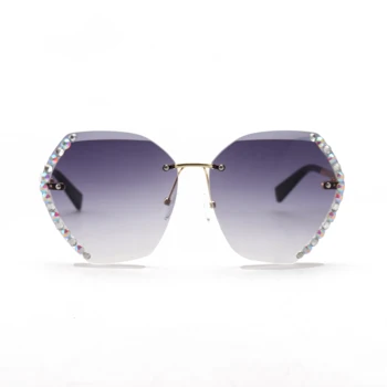 2020 Hot sale fashion luxury high quality large frame AC lens ladies sunglasses sunglasses
2020 Hot sale fashion luxury high quality large frame AC lens ladies sunglasses sunglasses