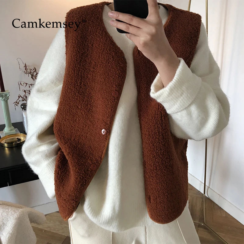 CamKemsey Winter Coat Women Autumn Sleeveless Warm Faux Fur Vest Coats Female Korean Chic Casual Solid Lambswool Waistcoat 
CamKemsey Winter Coat Women Autumn Sleeveless Warm Faux Fur Vest Coats Female Korean Chic Casual Solid Lambswool Waistcoat