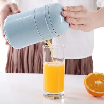 Portable Multifunction Manual Juicer Household Fruit Squeezer Hand Juicer Oranges Lemon Exprimidor Manual Food Processors BE50MJ
Portable Multifunction Manual Juicer Household Fruit Squeezer Hand Juicer Oranges Lemon Exprimidor Manual Food Processors BE50MJ