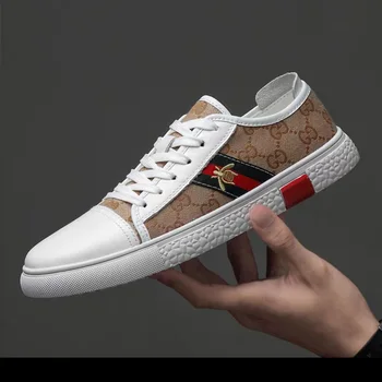 Men Sneakers New Fashion High Quality Soft Casual Shoes Men Comfortable Breathable light Genuine Leather White Designer Shoes 
Men Sneakers New Fashion High Quality Soft Casual Shoes Men Comfortable Breathable light Genuine Leather White Designer Shoes