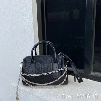 Bag women 2020 winter new retro pillow bag chain single shoulder messenger bag handbags
Bag women 2020 winter new retro pillow bag chain single shoulder messenger bag handbags