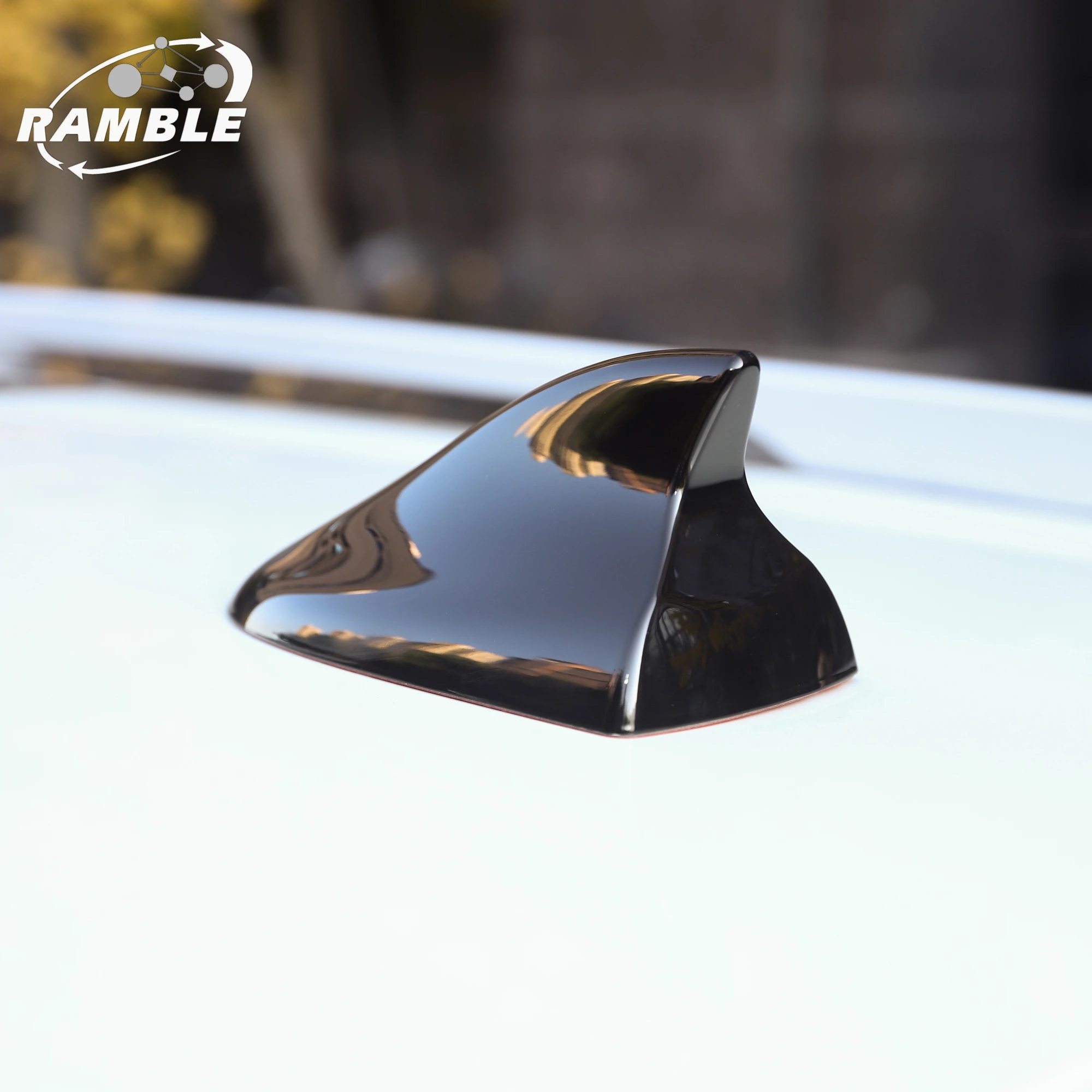 

Ramble Shark Fin Antenna Car Radio Aerials ABS Piano Paint Car Roof Aerial for Cadillac SRX 2003 2016 2017 2018 2019 Accessories