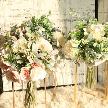 Nordic Artificial Flower Rose Holding Wedding Bouquet Silk Flower for Home Party Table Decoration Fall Decorations Fake Flower
Nordic Artificial Flower Rose Holding Wedding Bouquet Silk Flower for Home Party Table Decoration Fall Decorations Fake Flower