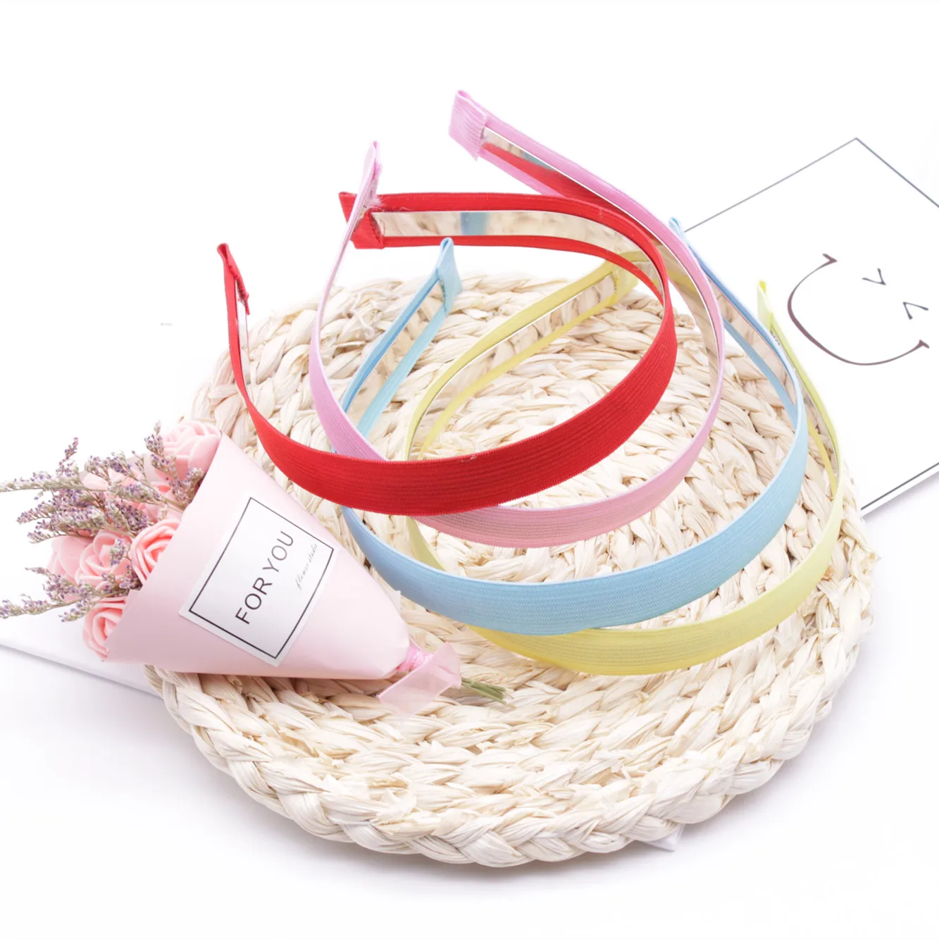 2Pcs/Set2020 Spring/Summer Headband Candy Color Elastic Band Simple Pressing Headband Hair Accessories
2Pcs/Set2020 Spring/Summer Headband Candy Color Elastic Band Simple Pressing Headband Hair Accessories