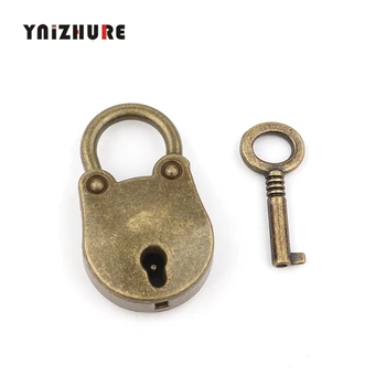 YNIZHURE Vintage Padlock Old Style Lock Notebook Luggage Belt Antique Bronze Plated Padlock With Key Suitcase Locks Hardware
YNIZHURE Vintage Padlock Old Style Lock Notebook Luggage Belt Antique Bronze Plated Padlock With Key Suitcase Locks Hardware