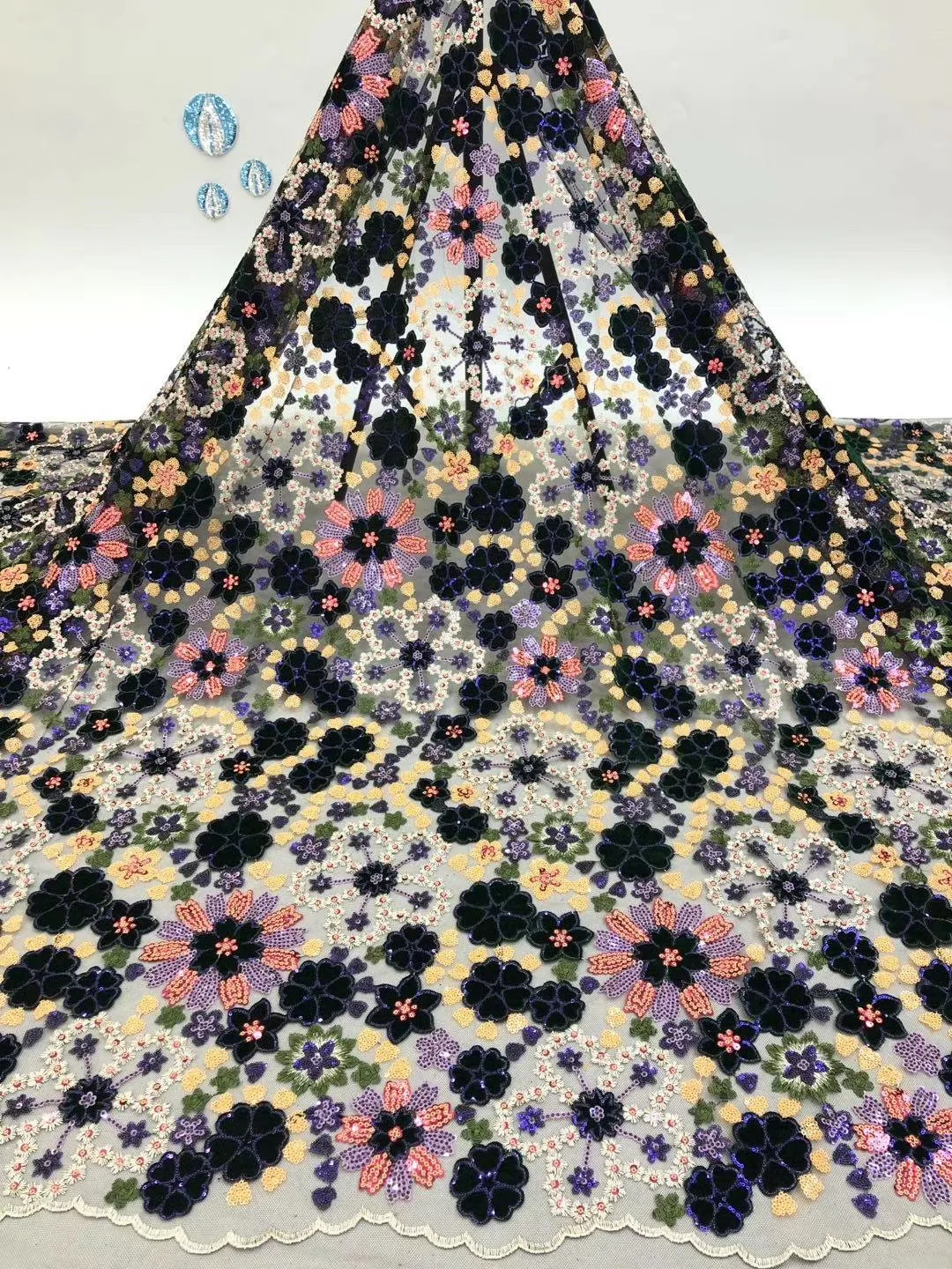 Velvet Sequined Lace Fabric Latest African Lace Fabric 2021 High Quality Nigerian French Lace Fabric Clothes FJ41141
Velvet Sequined Lace Fabric Latest African Lace Fabric 2021 High Quality Nigerian French Lace Fabric Clothes FJ41141