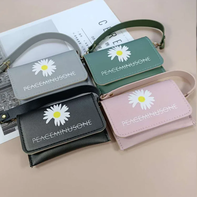 Korean version of the small daisy mini coin purse shoulder diagonal chain bag card bag net red ins small wallet
Korean version of the small daisy mini coin purse shoulder diagonal chain bag card bag net red ins small wallet