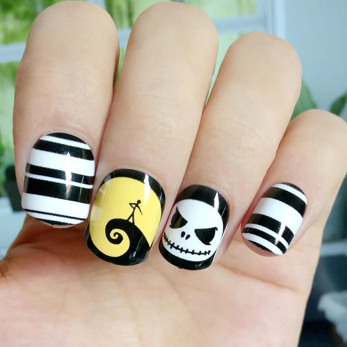 Halloween False Nails With Design Black White Skull Artificial Fake Nails Full Cover Finger Tips Manicure Tools
Halloween False Nails With Design Black White Skull Artificial Fake Nails Full Cover Finger Tips Manicure Tools