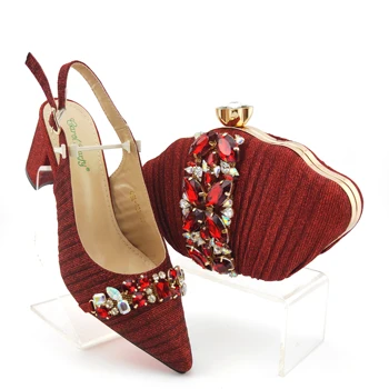 2020 Summer New Design Italian Women Matching Shoes and Bag Set African Style in Red color Color Ladies Wedding Shoes and Bag
2020 Summer New Design Italian Women Matching Shoes and Bag Set African Style in Red color Color Ladies Wedding Shoes and Bag