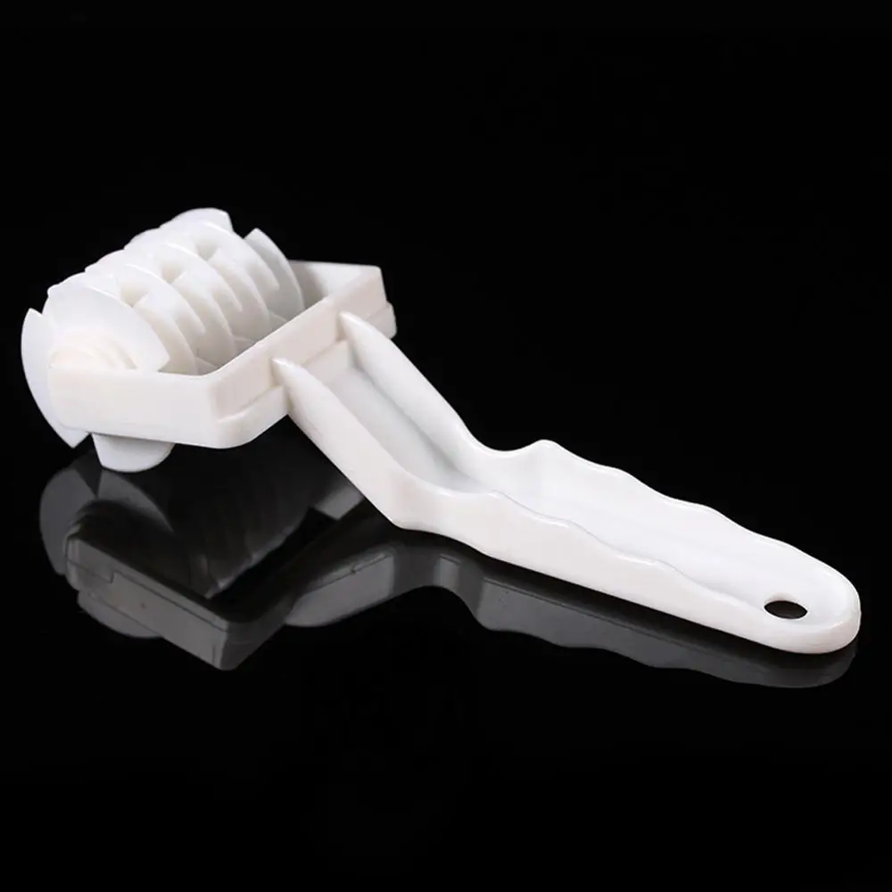 High Quality Pie Pizza Cookie Cutter Pastry Plastic Baking Tools Bakeware Embossing Dough Roller Lattice Cutter Craft Small Siz
High Quality Pie Pizza Cookie Cutter Pastry Plastic Baking Tools Bakeware Embossing Dough Roller Lattice Cutter Craft Small Siz