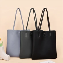 Cowhide Women's Shoulder Bag Casual Leather Messenger Bag Solid Color Fashion Shopping Handbag High Quality Classic Tote Bag
Cowhide Women's Shoulder Bag Casual Leather Messenger Bag Solid Color Fashion Shopping Handbag High Quality Classic Tote Bag