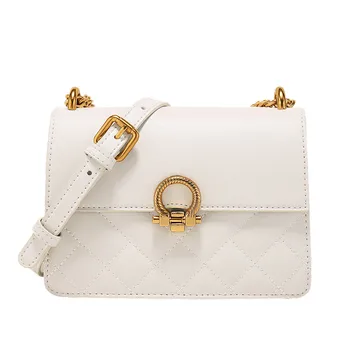MOOD A new international web celebrity chain bag in summer 2019 is a versatile leather cross-body bag
MOOD A new international web celebrity chain bag in summer 2019 is a versatile leather cross-body bag