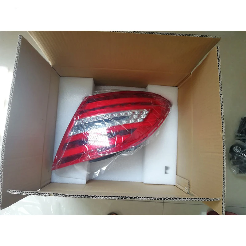 Rear brake tail lights For Benz C-class W204 C180 C200 C220 C250 C260 C280 C300 car modification and repair workshop parts
Rear brake tail lights For Benz C-class W204 C180 C200 C220 C250 C260 C280 C300 car modification and repair workshop parts