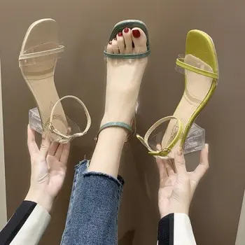2020 summer new product red crystal with high heels wild word with open toe thick heel with transparent sandals women
2020 summer new product red crystal with high heels wild word with open toe thick heel with transparent sandals women